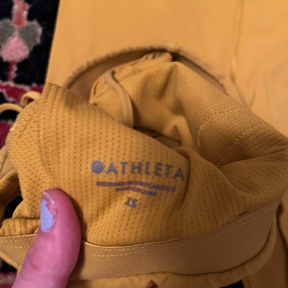 Athletica matching set. Worn only a handful of times. Perfect condition - Picture 2 of 3